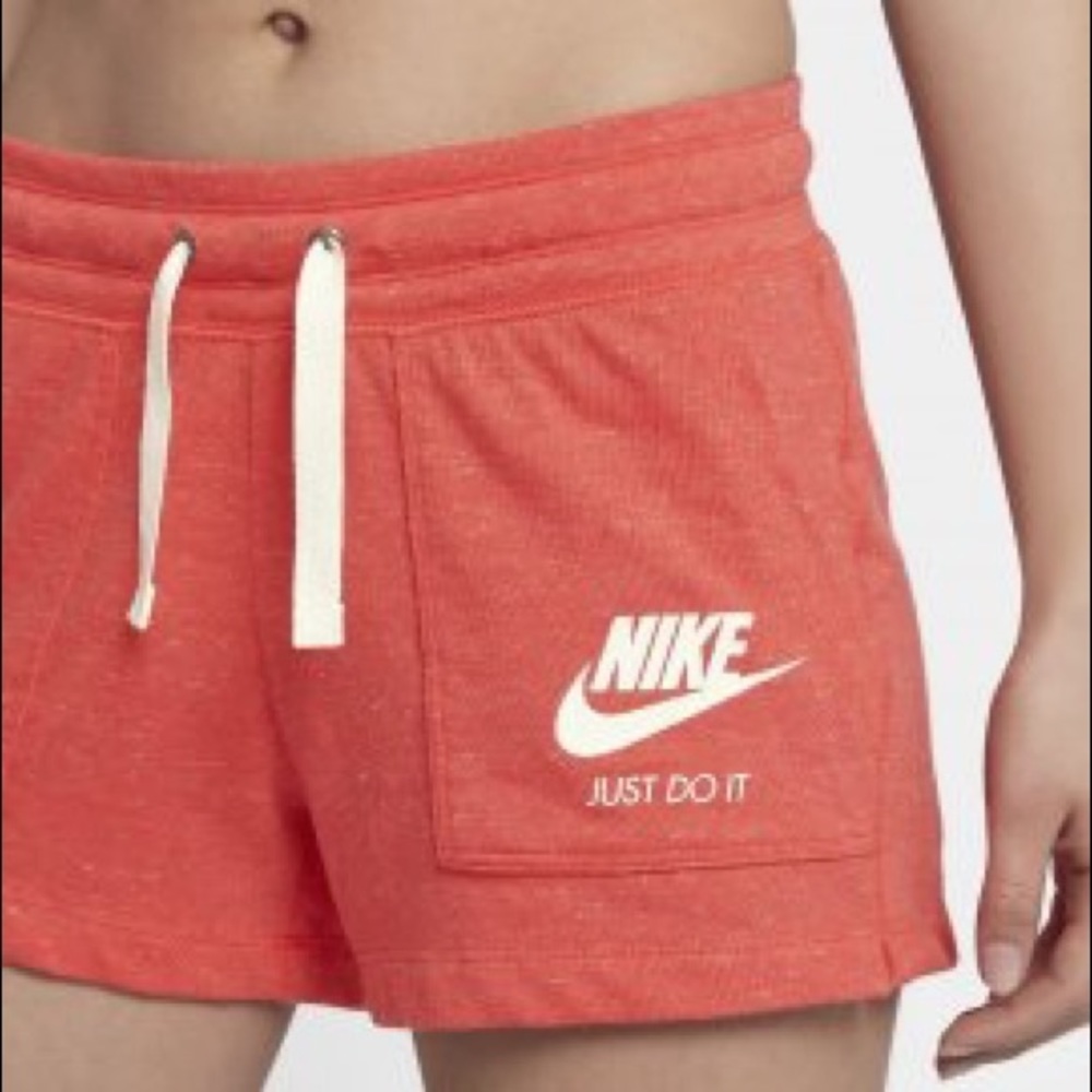 Heather red vintage style Nike short